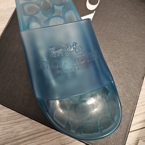 Coach Ulyssa Rubber slide size 8 - Picture 3 of 6